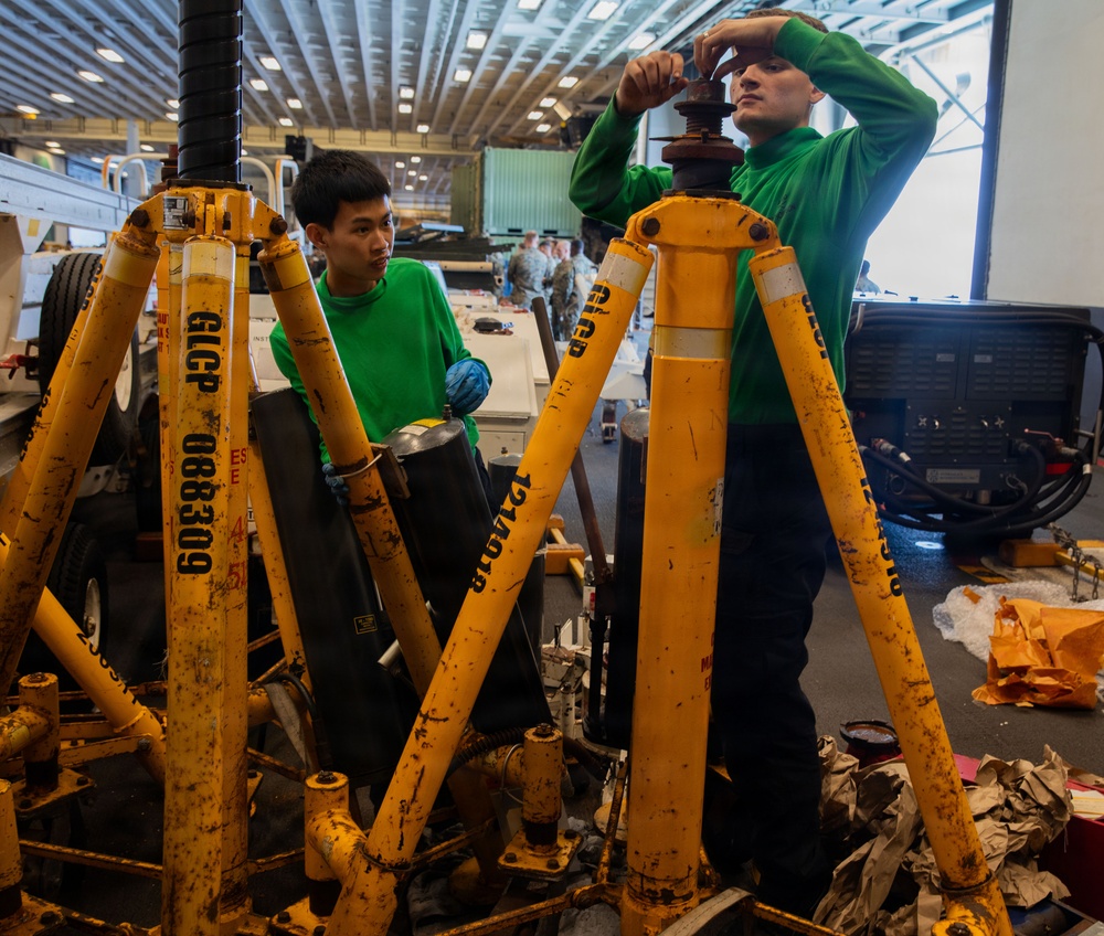 Maintenance Conducted on USS Makin Island