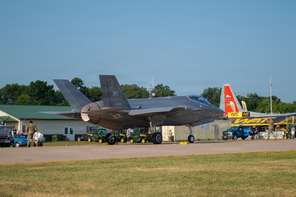 U.S. Air Force Participates in EAA AirVenture Oshkosh 2026