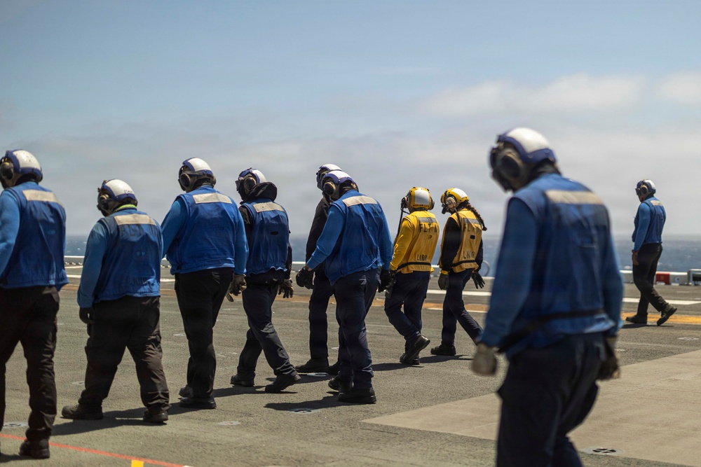 13th MEU | VMFA-211 Conducts a Simulated Expeditionary Airstrike