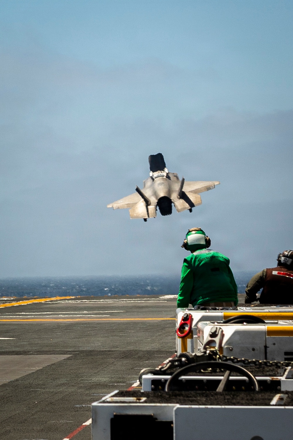 13th MEU | VMFA-211 Conducts a Simulated Expeditionary Airstrike