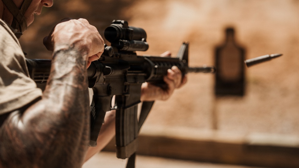 1st SFC Communicators Execute Advanced Marksmanship Range