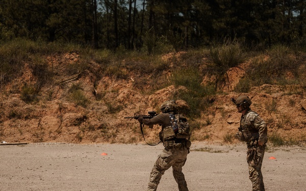 1st SFC Communicators Execute Advanced Marksmanship Range