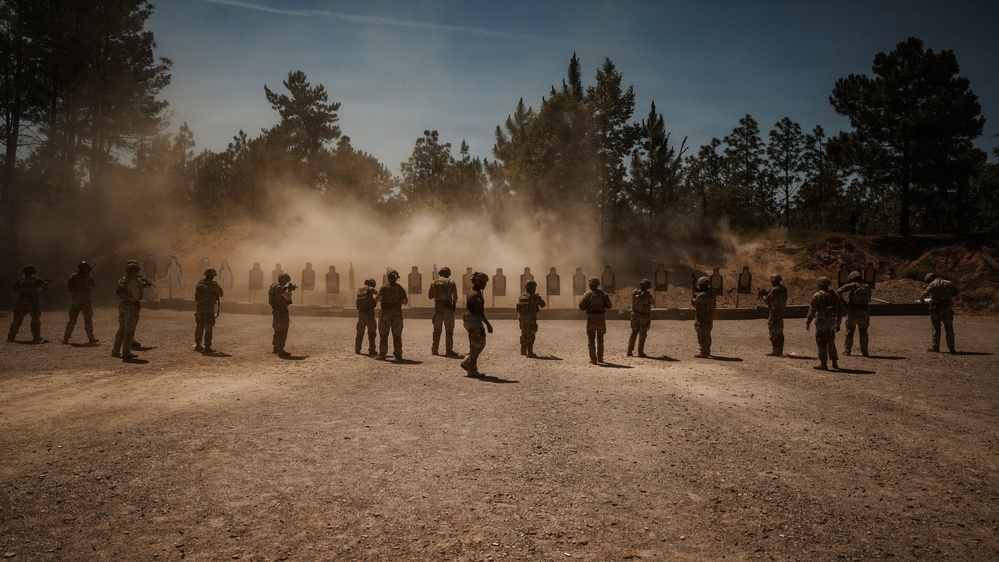 1st SFC Communicators Execute Advanced Marksmanship Range