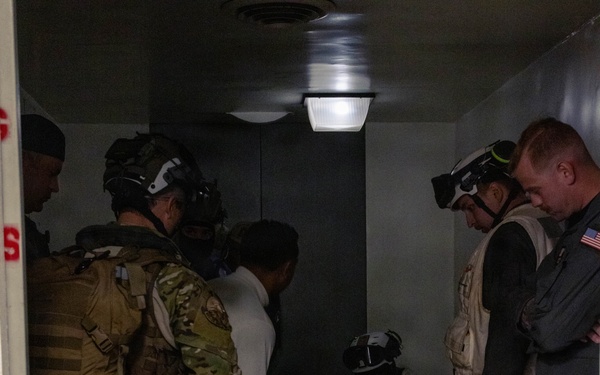 13th MEU | Simulated Casualty Evacuation Care
