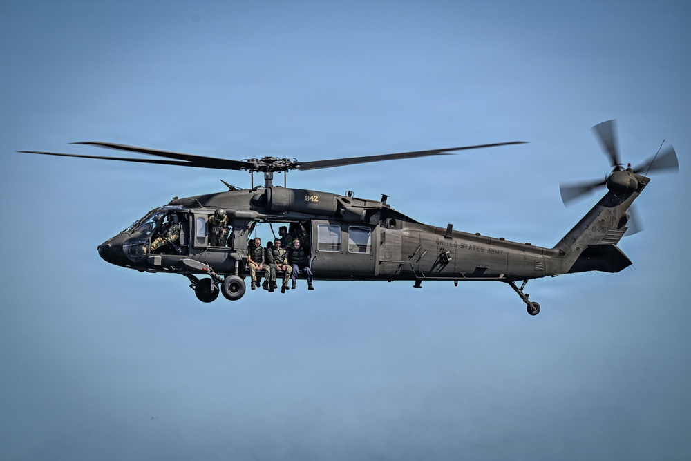 Missouri Army National Guard CH-47 Chinook conducts Helocast operations during Northern Strike 26-2