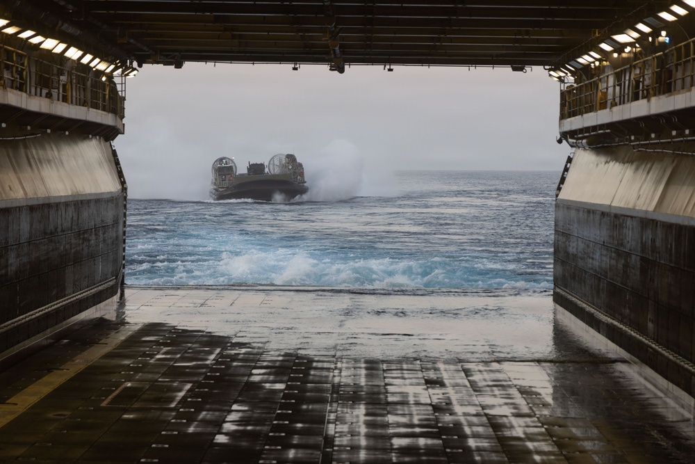 13th MEU | LCACs embark USS Makin Island