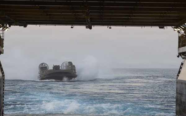 13th MEU | LCACs embark USS Makin Island