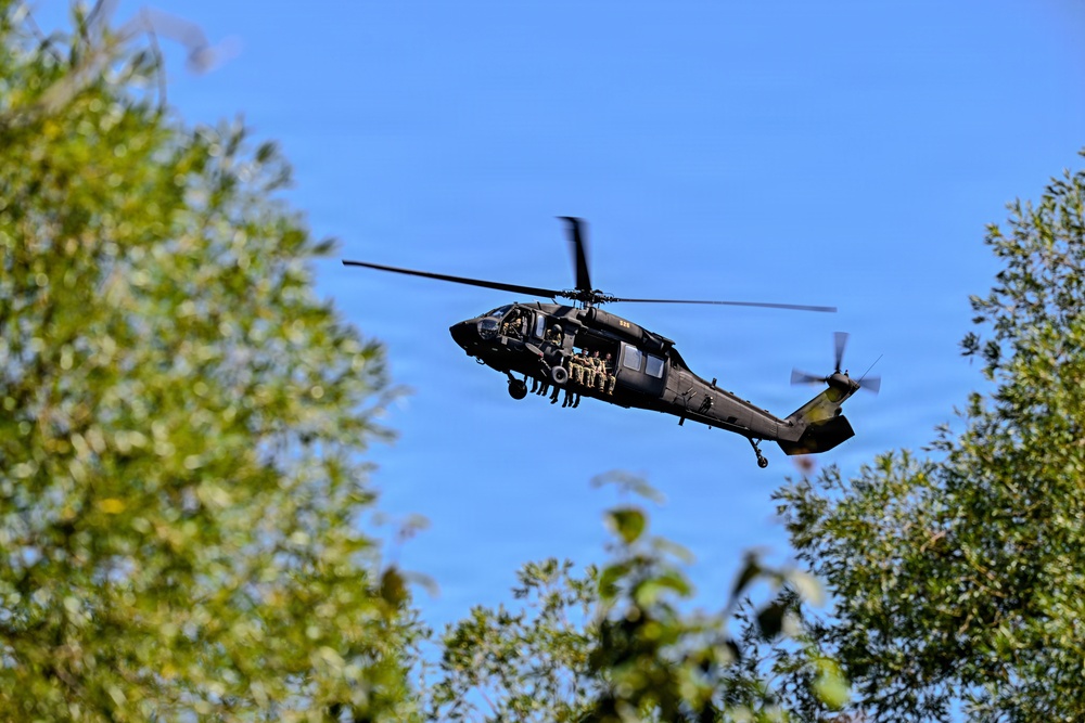 Missouri Army National Guard CH-47 Chinook conducts Helocast operations during Northern Strike 26-2