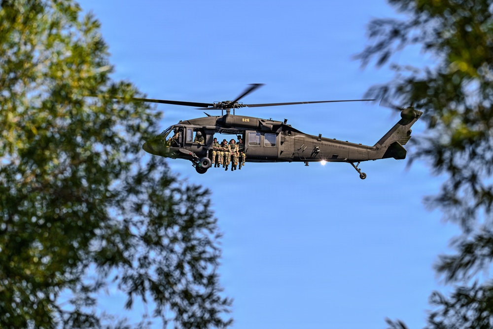 Missouri Army National Guard CH-47 Chinook conducts Helocast operations during Northern Strike 26-2