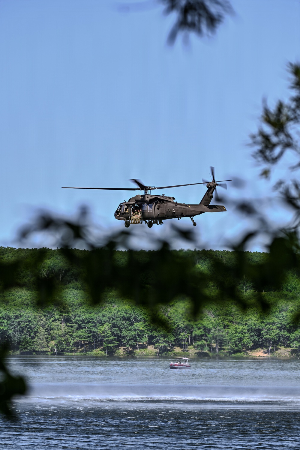 Missouri Army National Guard CH-47 Chinook conducts Helocast operations during Northern Strike 26-2