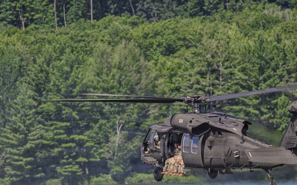 Missouri Army National Guard CH-47 Chinook conducts Helocast operations during Northern Strike 26-2