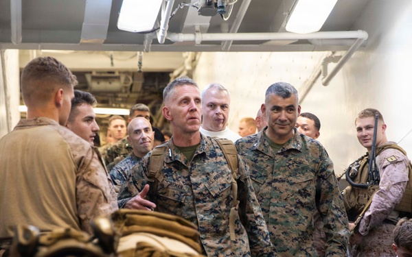 I MEF CG Visits 13th MEU Marines and Sailors Aboard USS Makin Island