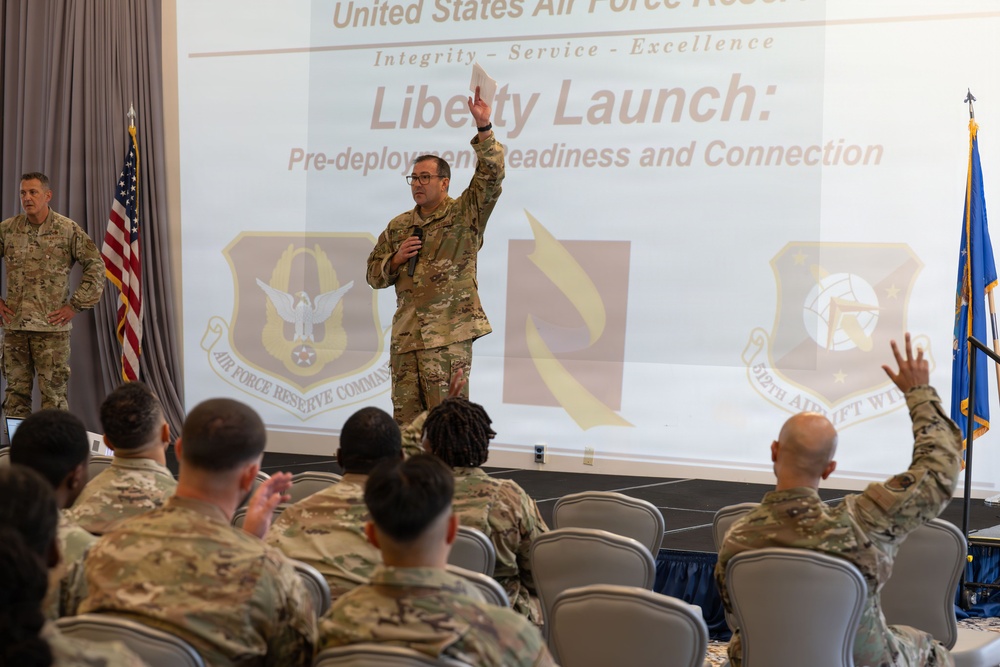 Pre-deployment event connects Dover reservists to key resources