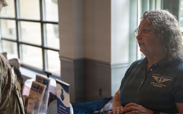 Pre-deployment event connects Dover reservists to key resources