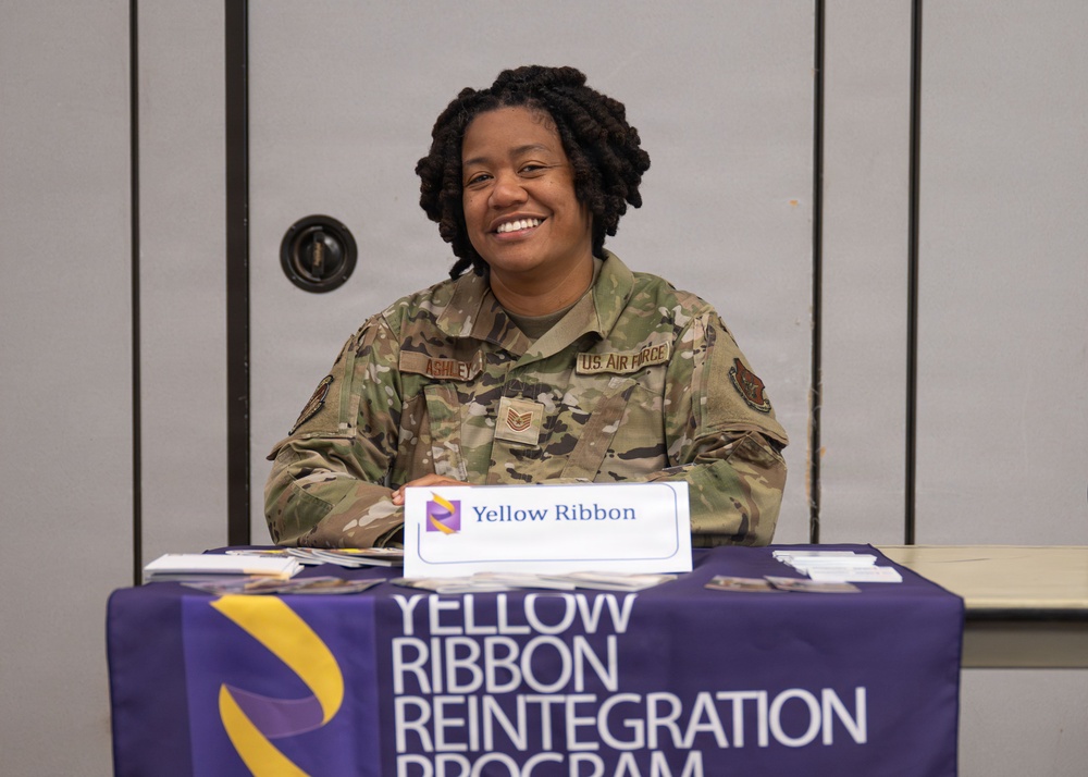 Pre-deployment event connects Dover reservists to key resources