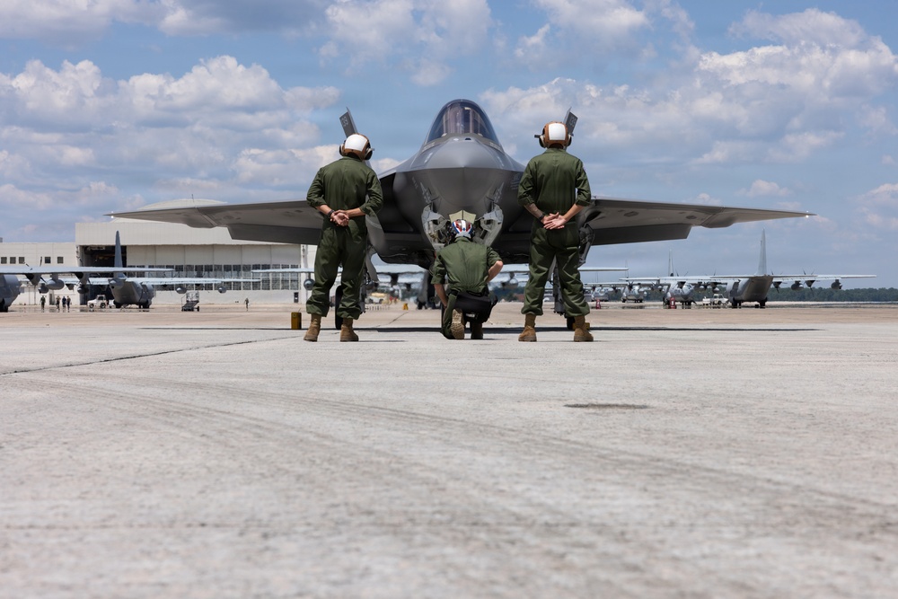 VMFA-115 flies first F-35C Lightning II
