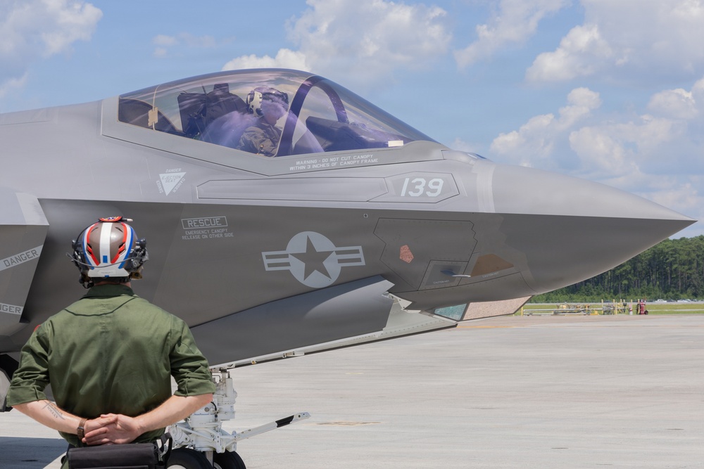 VMFA-115 flies first F-35C Lightning II