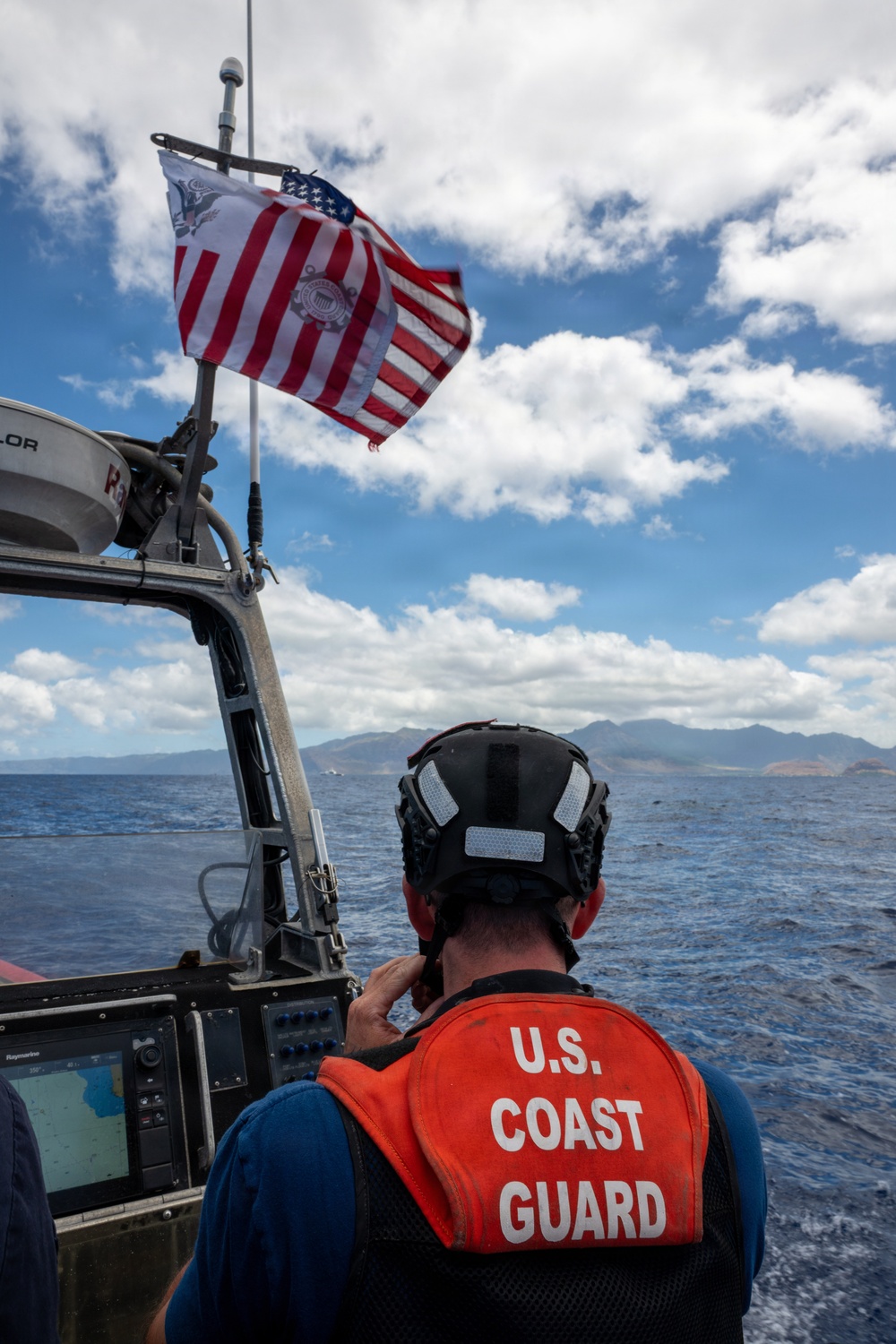 U.S. Coast Guard conducts pursuit training with Philippine Coast Guard during Rimpac 2026