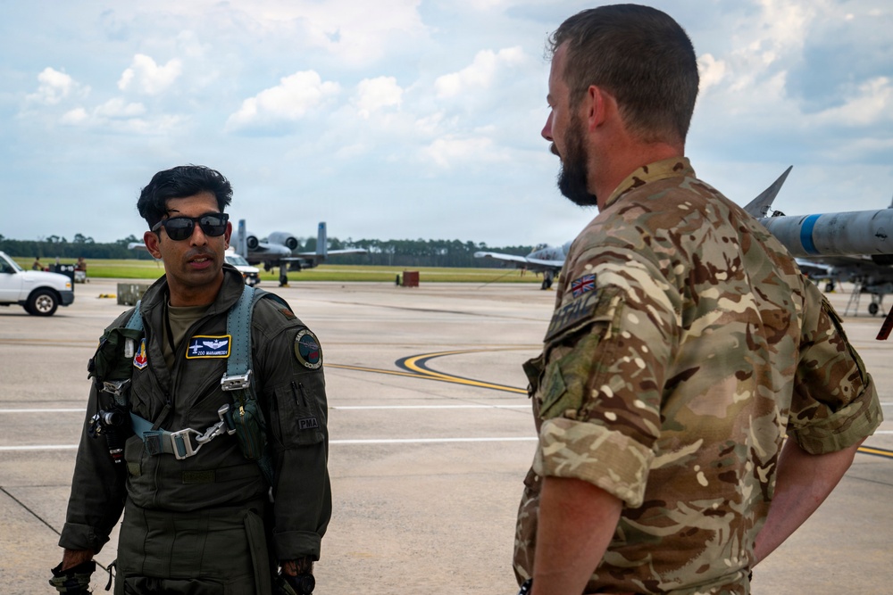 U.S. Air Force and U.K. Joint Terminal Attack Controllers (JTAC) work together in exercise