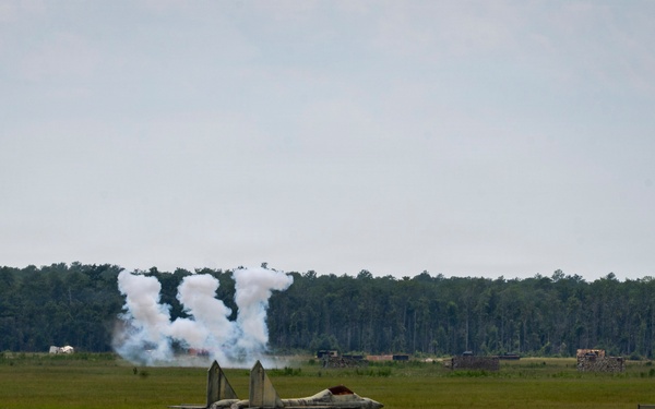 U.S. Air Force and U.K. Joint Terminal Attack Controllers (JTAC) work together in exercise