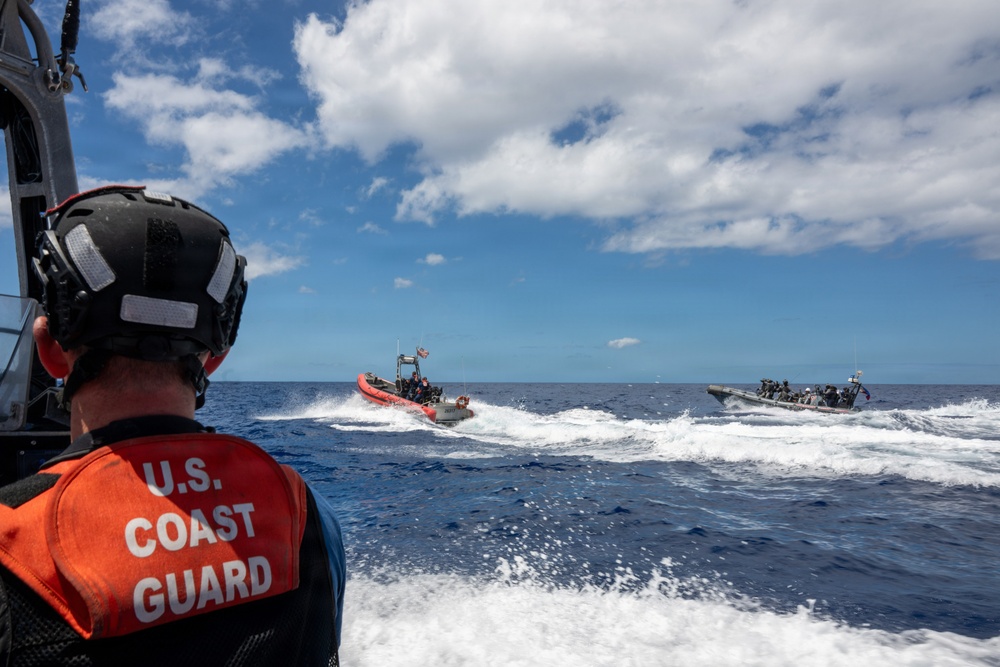 U.S. Coast Guard conducts pursuit training with Philippine Coast Guard