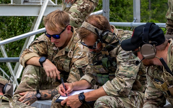 U.S. Air Force and U.K. Joint Terminal Attack Controllers (JTAC) work together in exercise