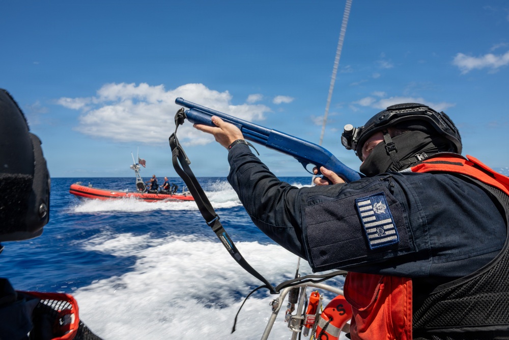 U.S. Coast Guard conducts pursuit training with Philippine Coast Guard during Rimpac 2026