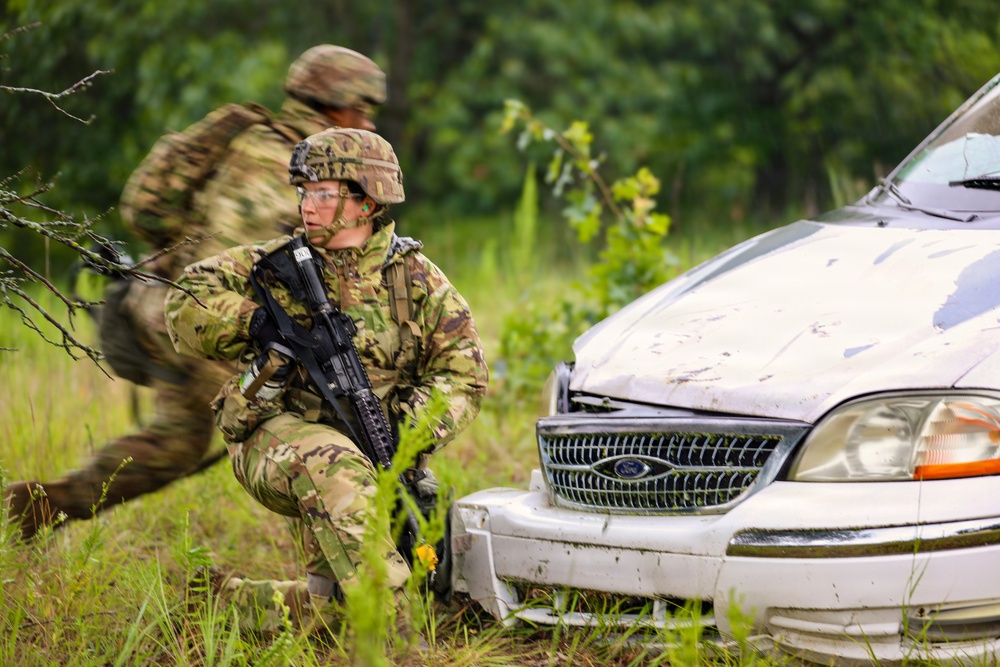 368th Engineer Battalion conducts Dismounted Instructional Lane during WAREX/RM 26