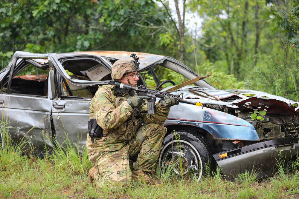 368th Engineer Battalion conducts Dismounted Instructional Lane during WAREX/RM 26