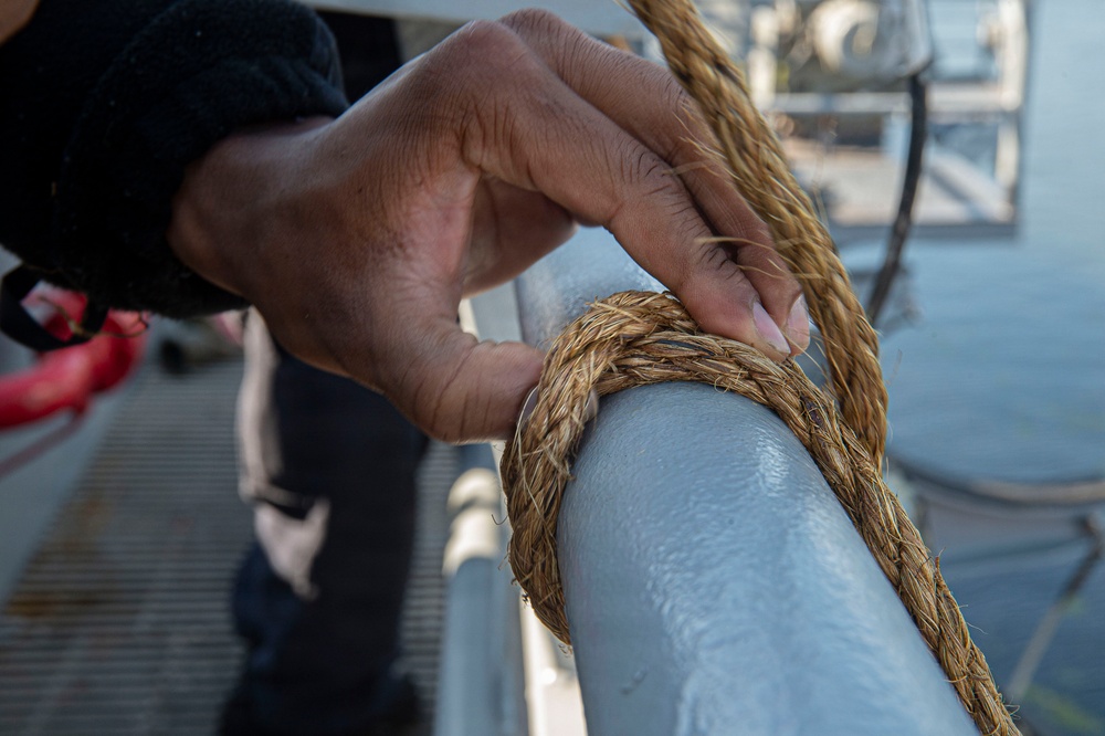 Ronald Reagan Sailors Conduct Life Raft Onload
