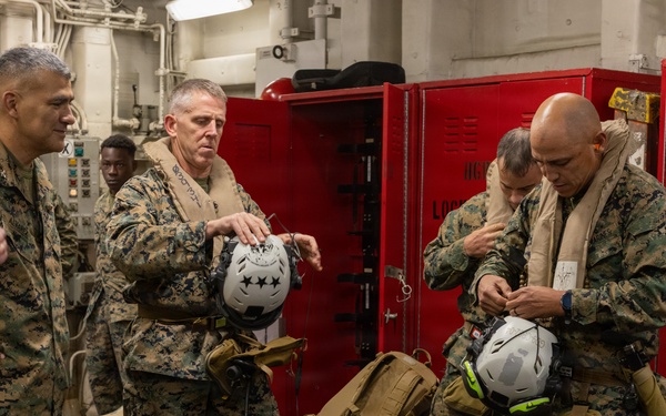 I MEF CG Visits 13th MEU Marines and Sailors Aboard USS Makin Island