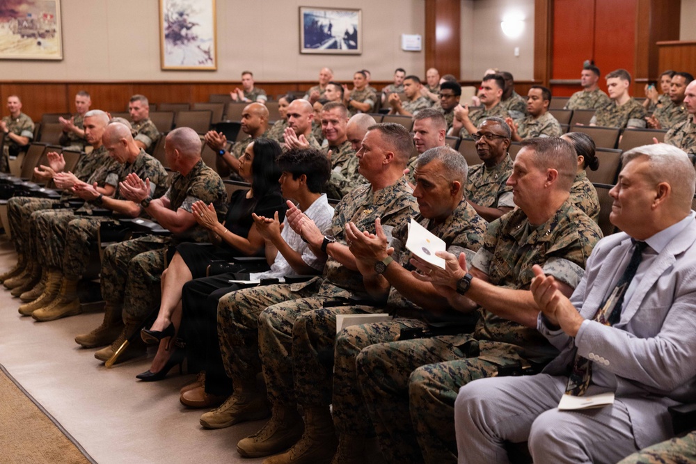 4th Marine Logistics Group Hosts Sergeant Major Relief and Appointment Ceremony