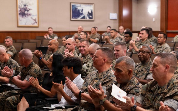 4th Marine Logistics Group Hosts Sergeant Major Relief and Appointment Ceremony