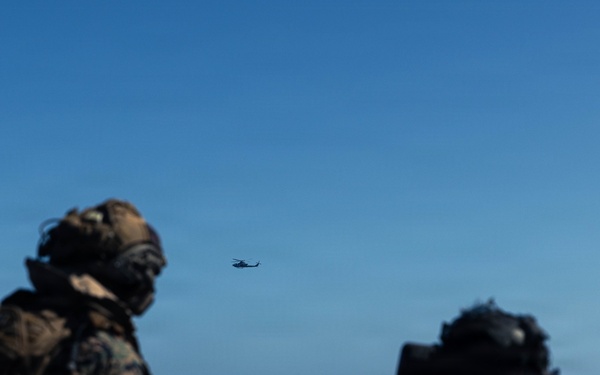 13th MEU | Defense of the Amphibious Task Force Training