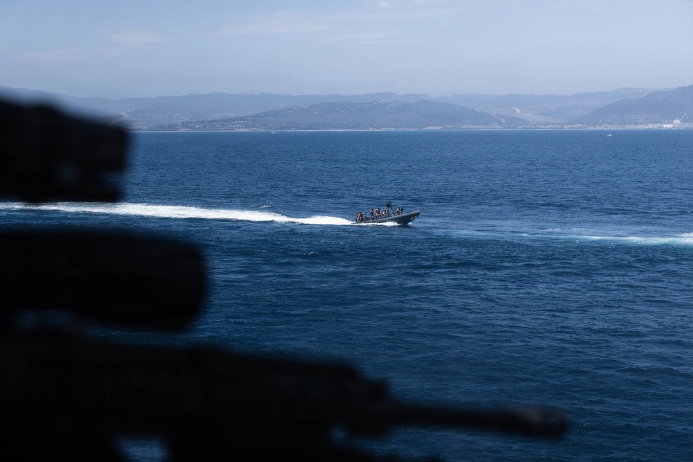 13th MEU | Maritime Raid Force conducts Visit, Board, Search and Seizure Training