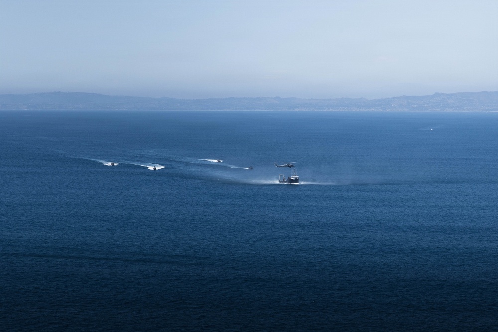 13th MEU | Maritime Raid Force conducts Visit, Board, Search and Seizure Training