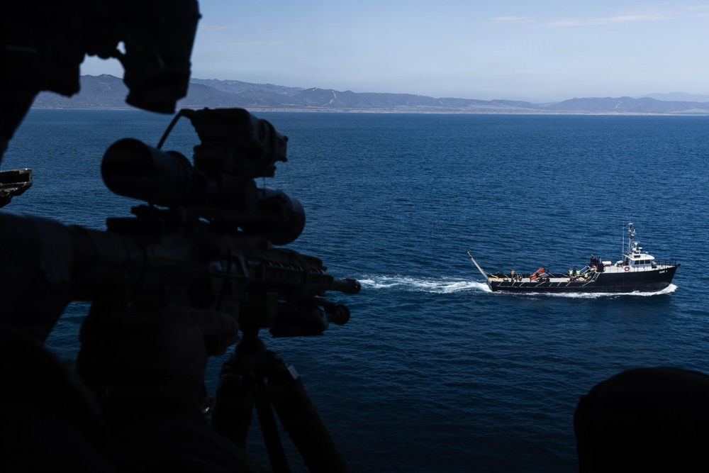 13th MEU | Maritime Raid Force conducts Visit, Board, Search and Seizure Training