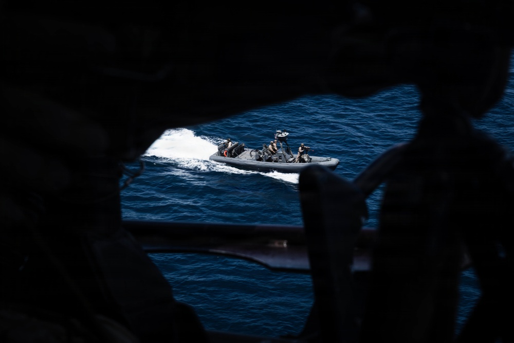 13th MEU | Maritime Raid Force conducts Visit, Board, Search and Seizure Training