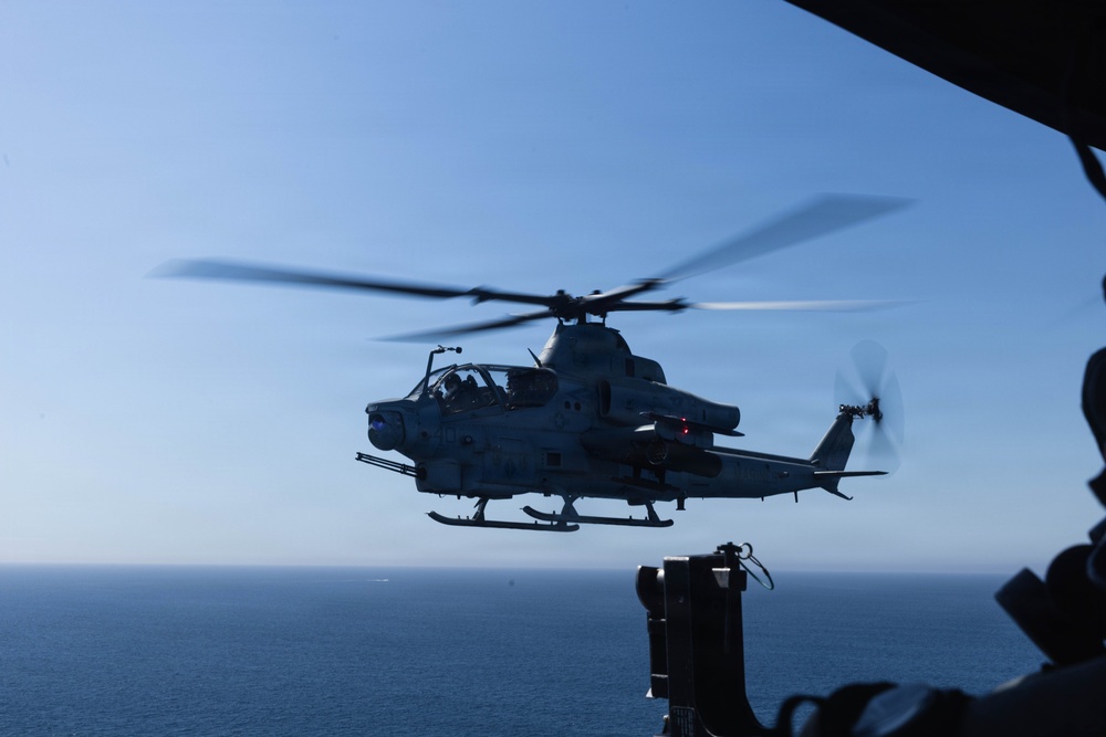 13th MEU | Maritime Raid Force conducts Visit, Board, Search and Seizure Training