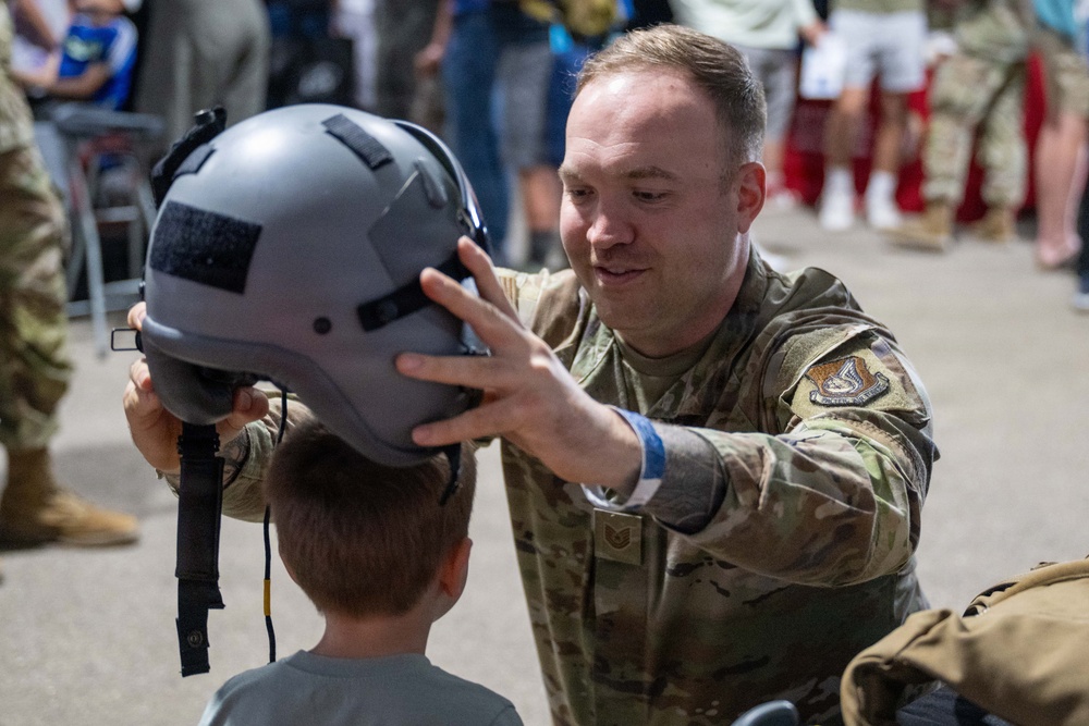 EAA AirVenture OshKosh attendees learn about Air Force careers from 15th Wing Airmen