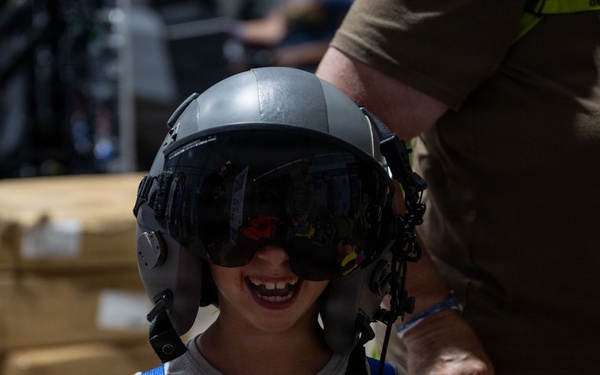 EAA AirVenture OshKosh attendees learn about Air Force careers from 15th Wing Airmen