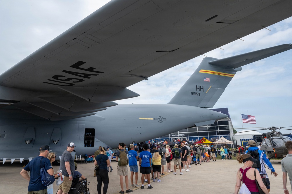 EAA AirVenture OshKosh attendees tour 15th Wing aircraft