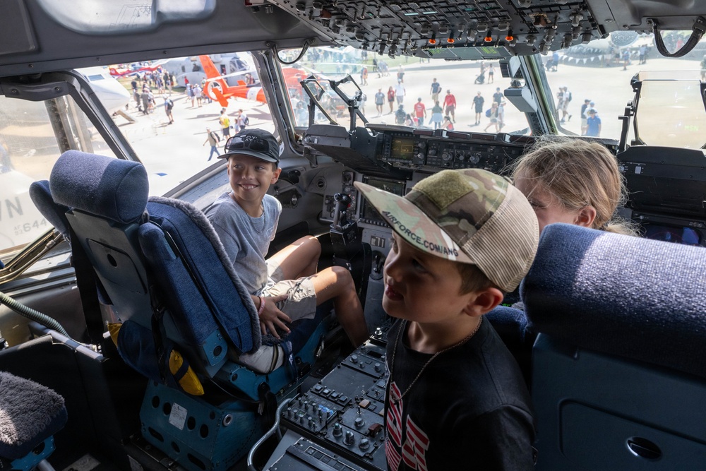 EAA AirVenture OshKosh attendees tour 15th Wing aircraft