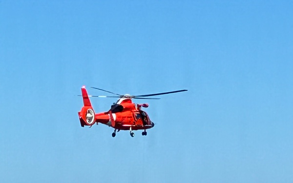 U.S. Coast Guard rescues 2 people stranded in the Coquille River