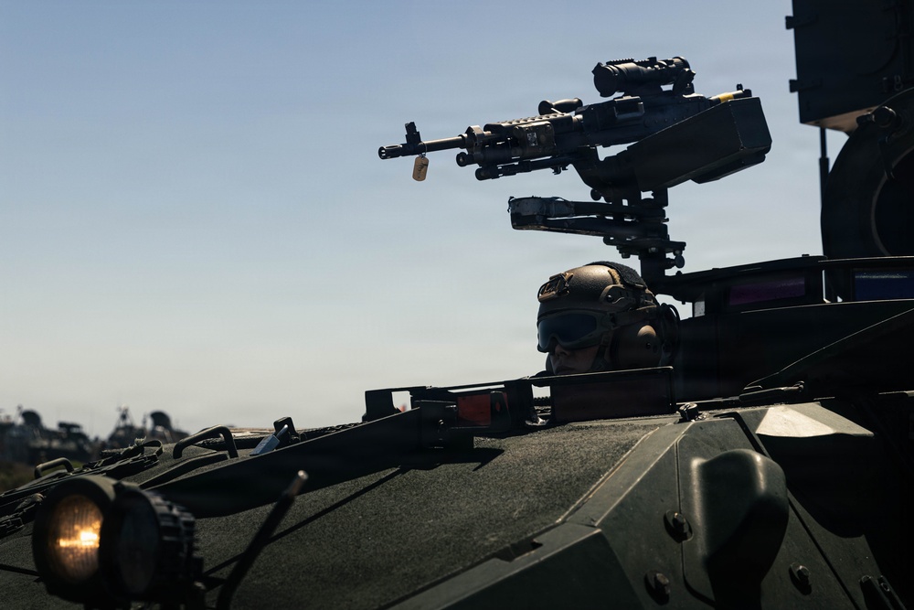 13th MEU | BLT 2/4 Conducts an Amphibious Assault