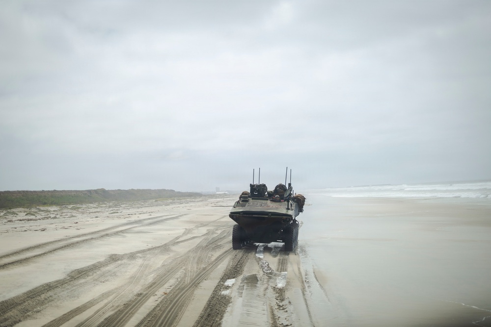 13th MEU | Marines Conduct an Amphibious Assault