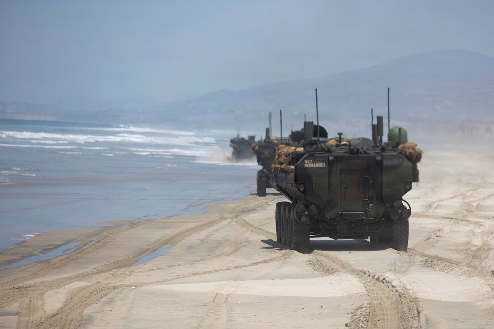 13th MEU | Marines Conduct an Amphibious Assault