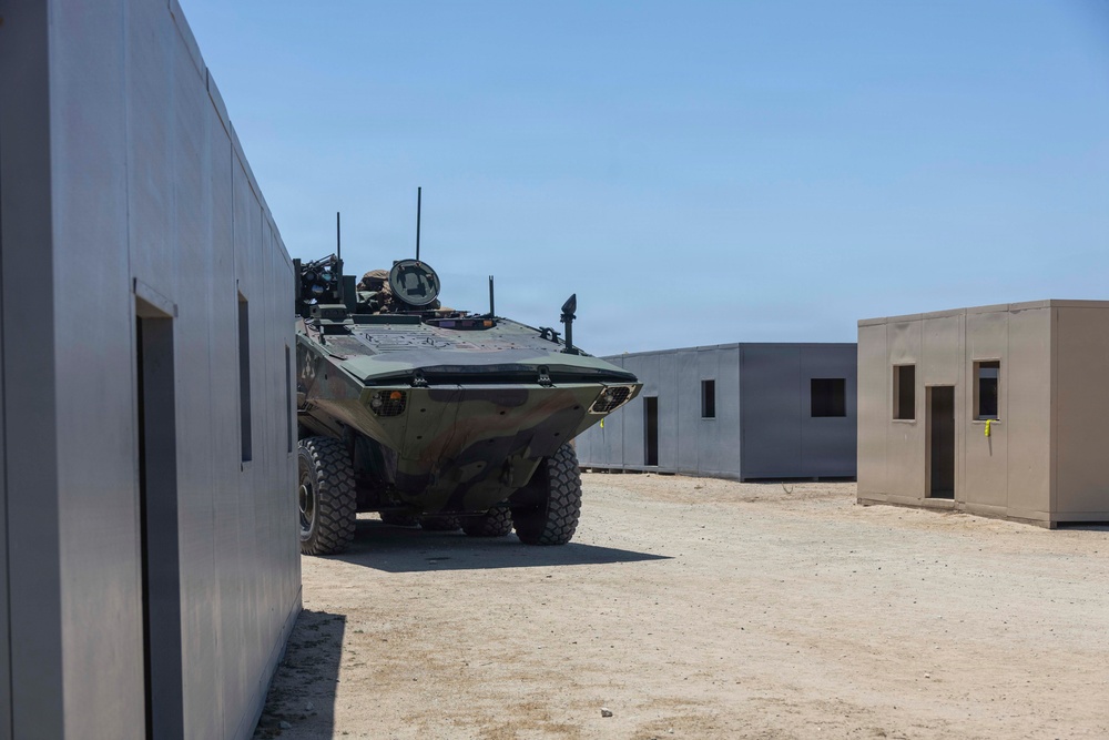 13th MEU | Marines Conduct an Amphibious Assault