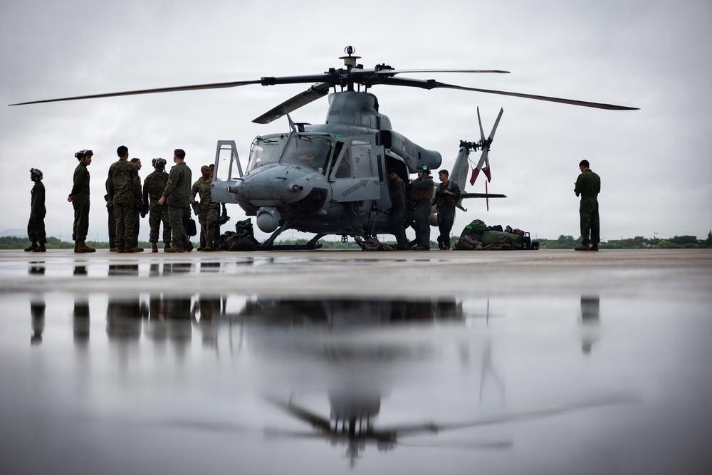 HMLA-367 arrives at Osan Air Base