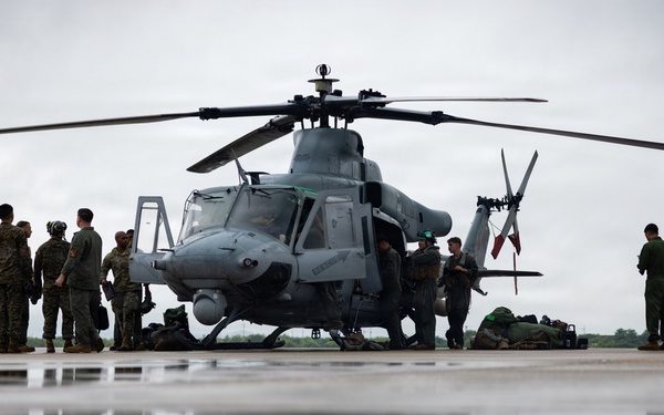 HMLA-367 arrives at Osan Air Base